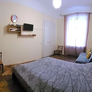 https://comfortnaya-quartira-vo-lvove-blizko-k-centru-i-vokzalu.hotelslviv.net