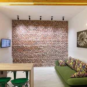https://apartments-on-kulisha-str.hotelslviv.net